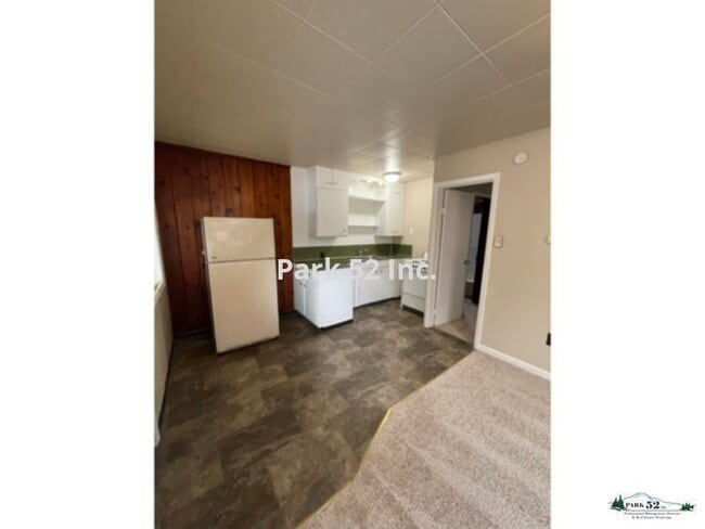 Building Photo - 766 96th St S