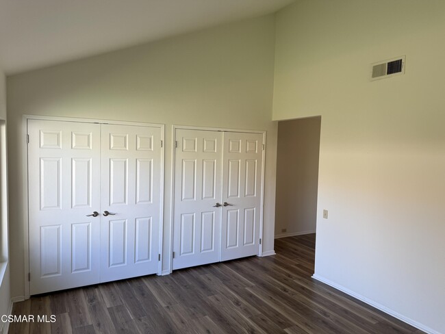 Building Photo - 2737 E Sierra Dr