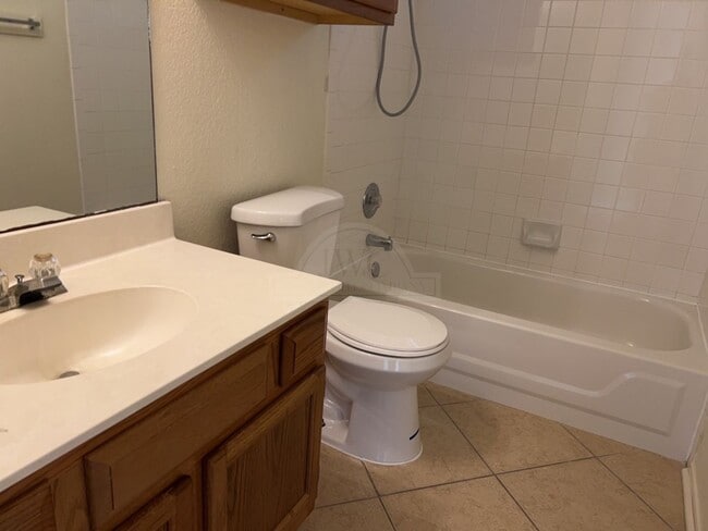Building Photo - 4203 Bluestem Ln