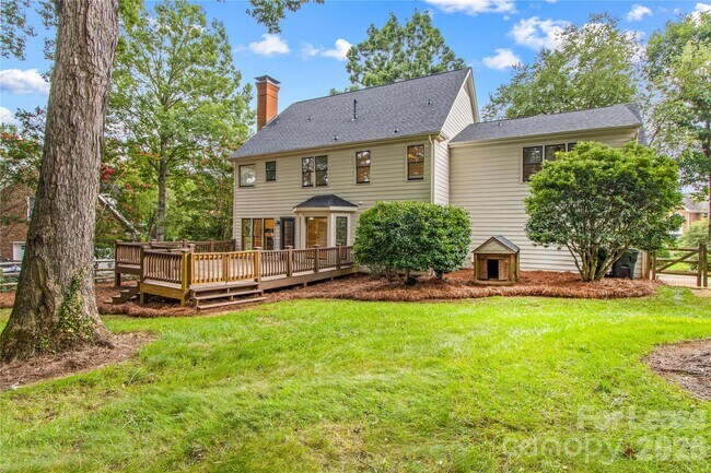Building Photo - 9033 Pennyhill Dr