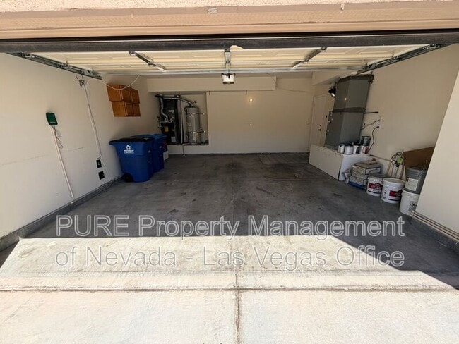 Building Photo - 266 Bluefield Ln