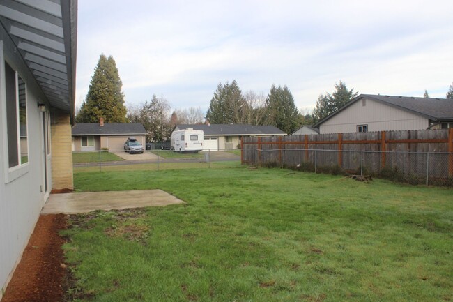 Building Photo - Updated 4 bedroom, 2 bath home near Intel ...