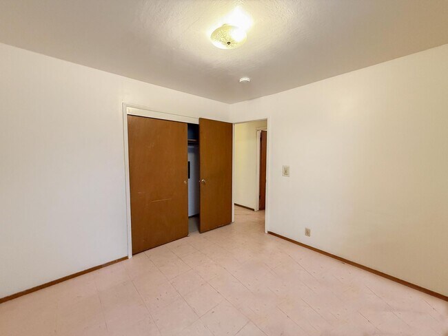 Building Photo - 725 Harrison St