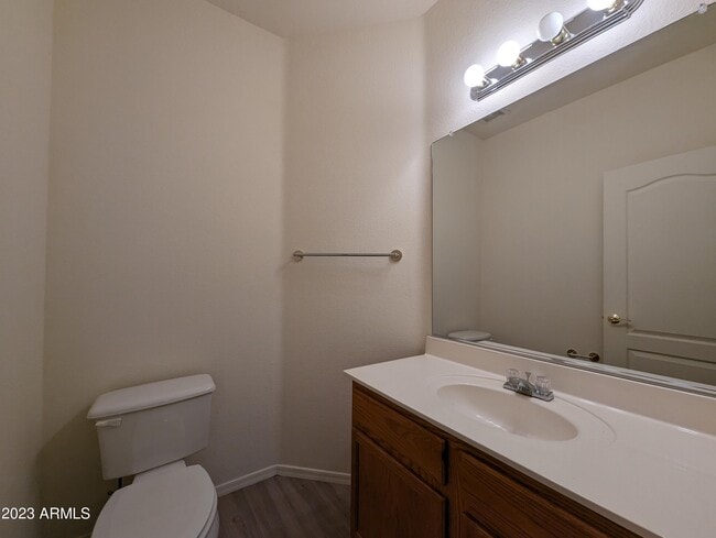 Building Photo - 5794 W Golden Ln