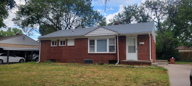 Primary Photo - 615 S Armour St