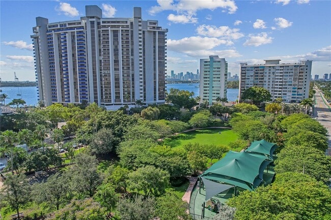 Building Photo - 9 Island Ave