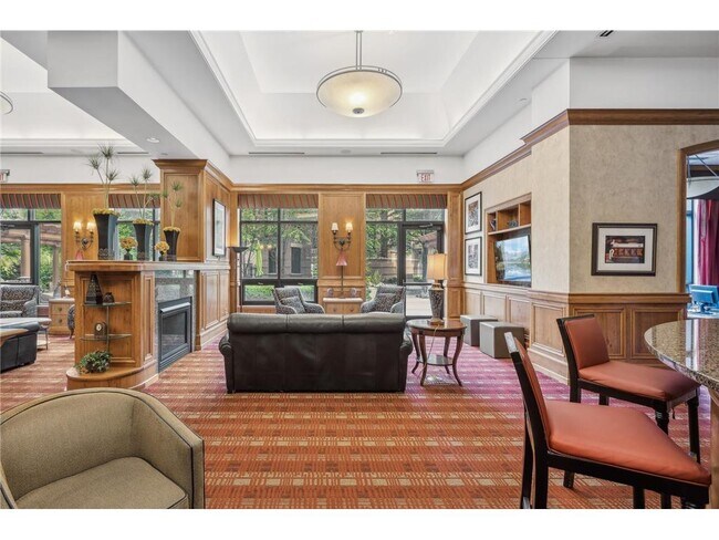 Building Photo - 500 500 E Grant St