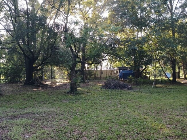 Building Photo - 210 SE Hardin Ct