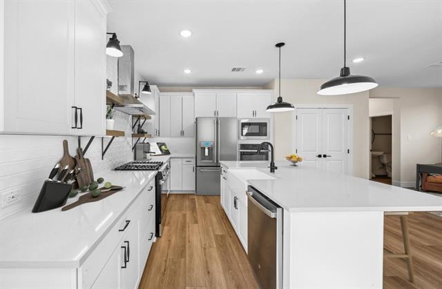 Building Photo - 610 Sunflower Trl