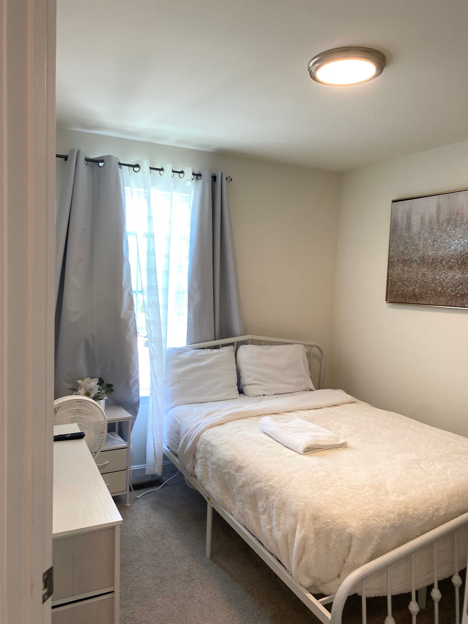 Building Photo - 357 Purple Pl