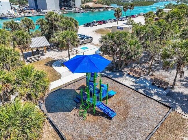 Building Photo - 210 Albee Rd W