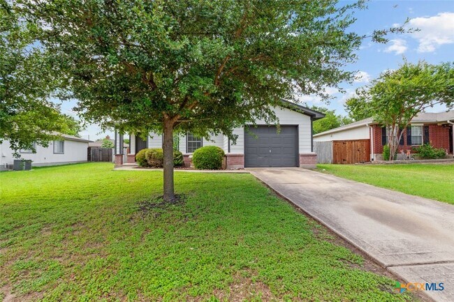 Building Photo - 112 James Lin Cir