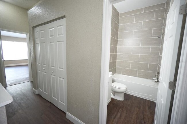 Building Photo - 4146 Bismarck Palm Dr