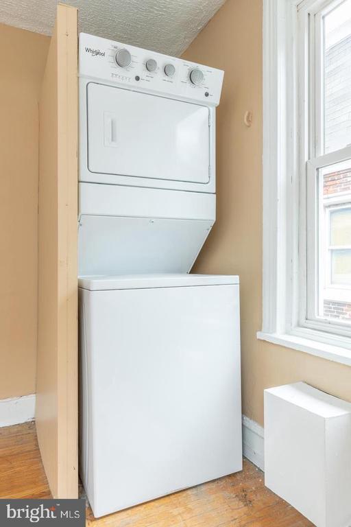 Building Photo - 2032 Chestnut St