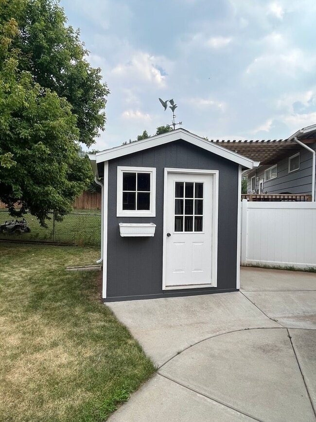 Building Photo - ~Applications Pending~3 Bed, 2 Bath Home for Rent!!