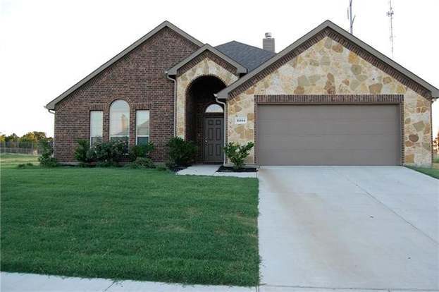 Building Photo - 2201 Liriope Ln