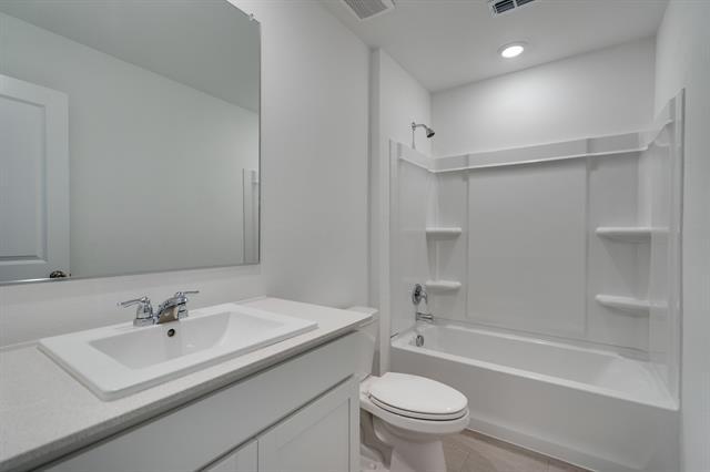 Building Photo - 3028 Burmese St