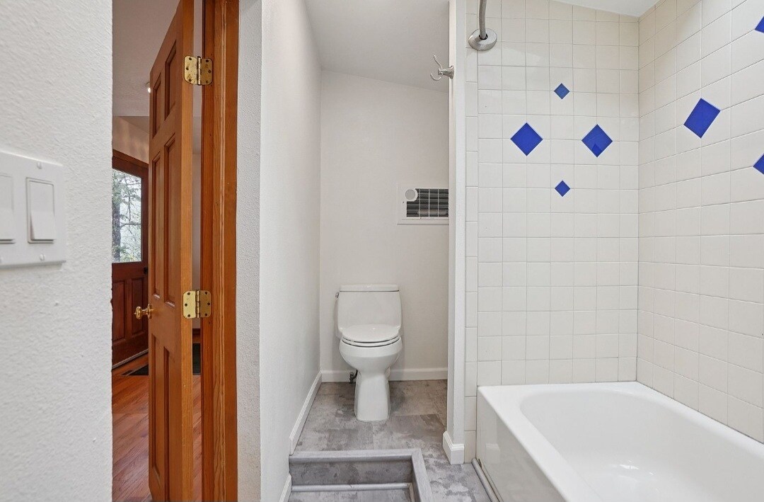 Building Photo - 8493 Lefthand Canyon Dr