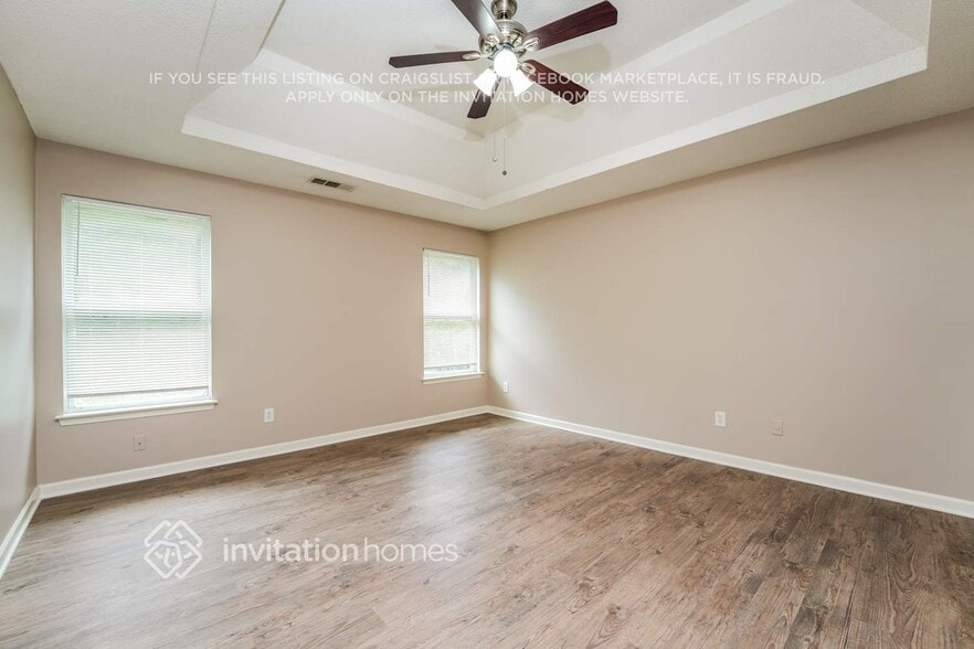 Building Photo - 4937 Bryant Dr