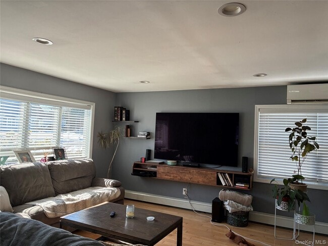 Building Photo - 65 Morning Glory Rd