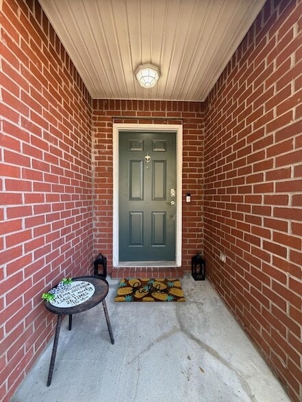 Building Photo - 205 Villacrest Dr