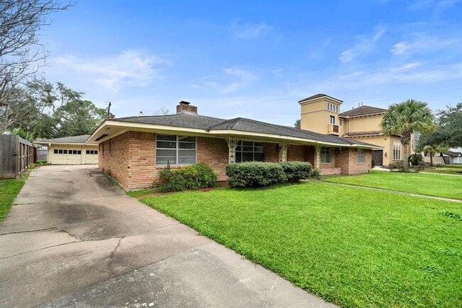 Building Photo - 4802 Braesvalley Dr