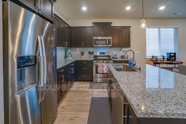 Building Photo - 11812 NE 137th Ave