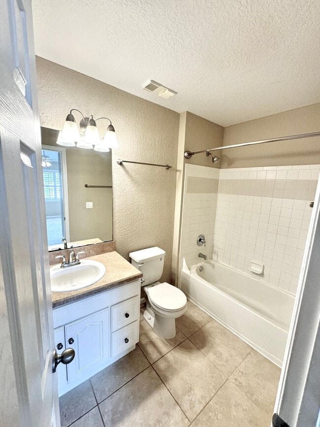 Building Photo - 440 Timberwalk Ct