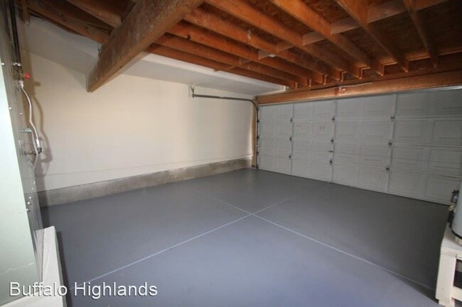 Building Photo - 8051 W Charleston Blvd