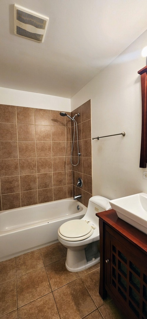 Building Photo - 5306 N Cumberland Ave