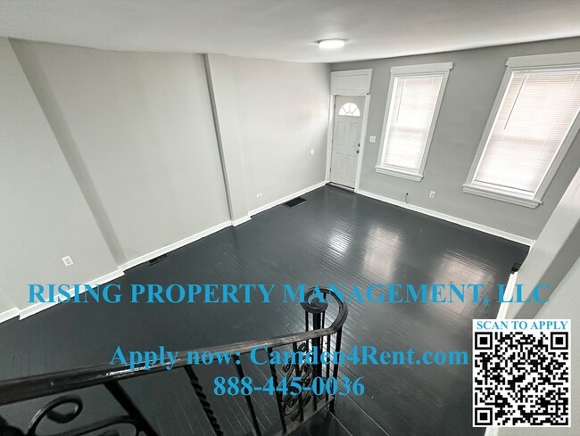 Building Photo - 610 Line St