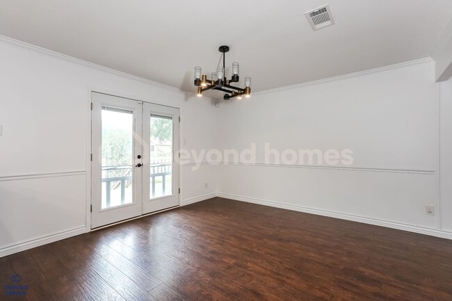 Building Photo - Updated 3BR Sherwood Home with Huge Fenced Yard