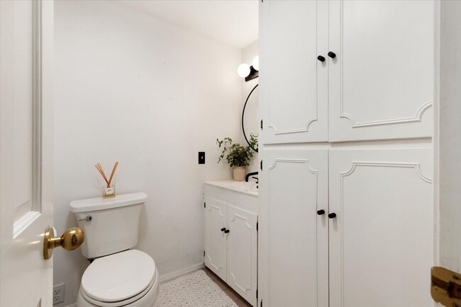 Building Photo - Open Concept Historic Home in Downtown Boz...