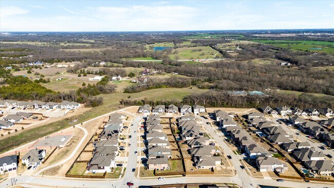 Building Photo - 1412 Summer Ln