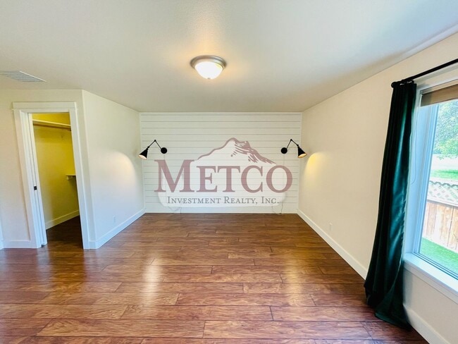 Building Photo - Beautiful 3 bedroom Santa Clara home