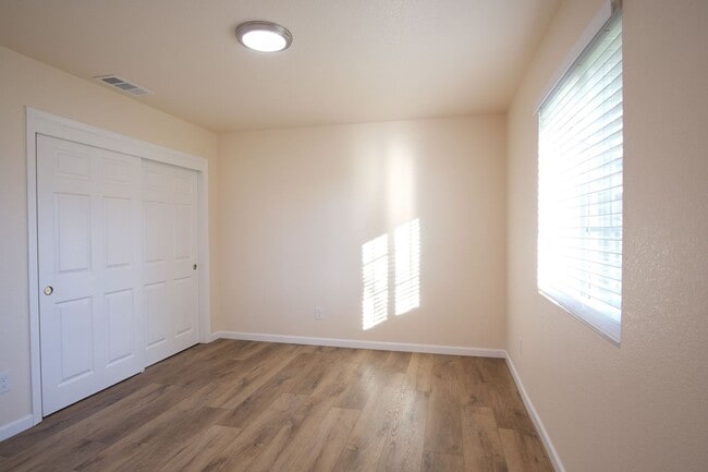 Building Photo - Beautiful 3 Bedroom 2 Bath home in Turlock