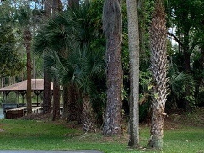 Building Photo - Spacious 2Bed/ 2Bath Condo In Indigo Point - Daytona  *Large Screened In Patio * Water Included *...