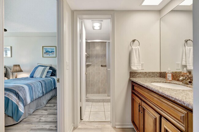 Building Photo - 1542 Jupiter Cove Dr