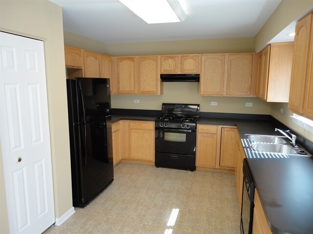 Building Photo - 2925 Shetland Ln