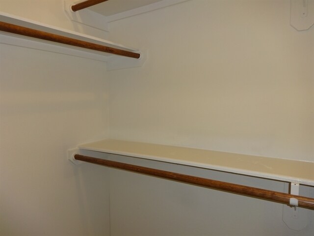 Building Photo - 2304 Evergreen Dr
