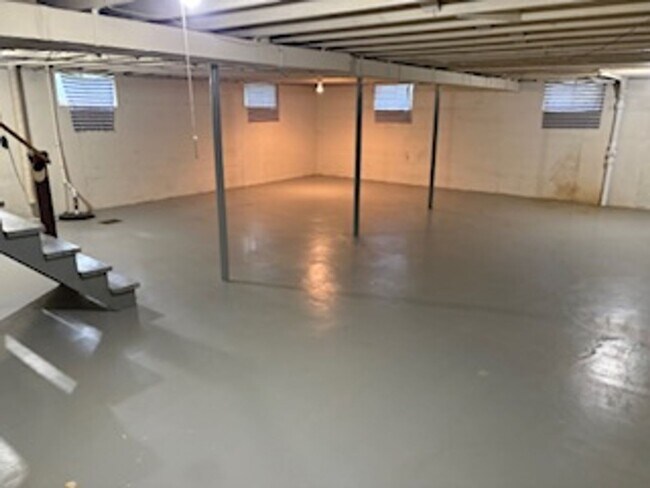 Building Photo - 2 Bedroom 1 Bathroom Home Available Soon