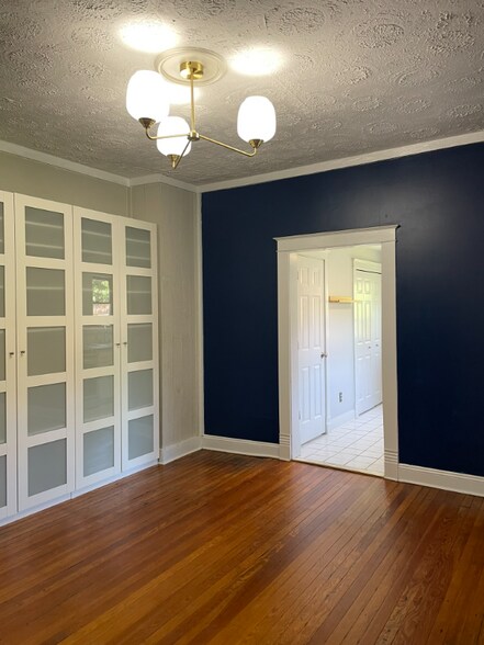 Building Photo - 1081 Harrison Ave
