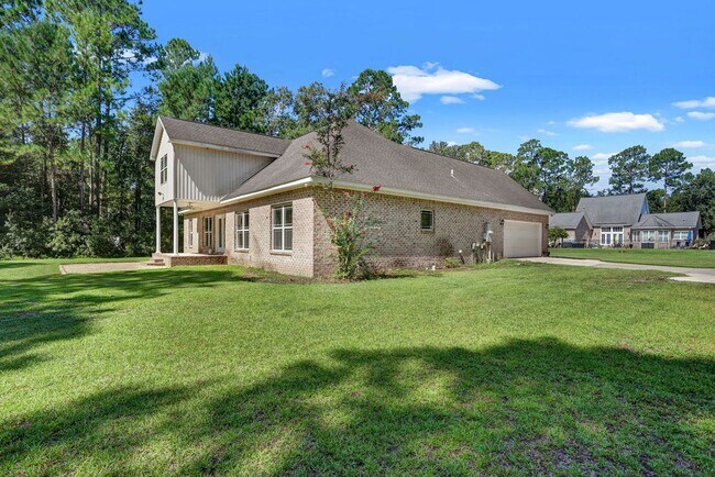 Building Photo - 829 Nease Rd
