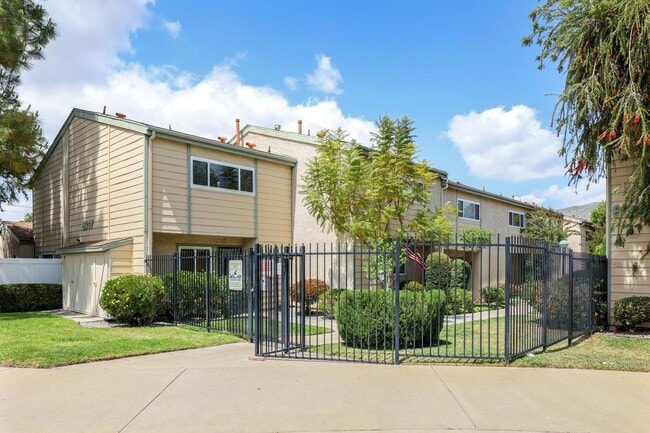 Building Photo - 8314 Grenoble St