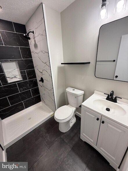 Building Photo - 5512 E Boniwood Turn