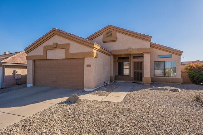 Primary Photo - Phoenix Gem: 4 Bedrooms, Pool, and Prime L...