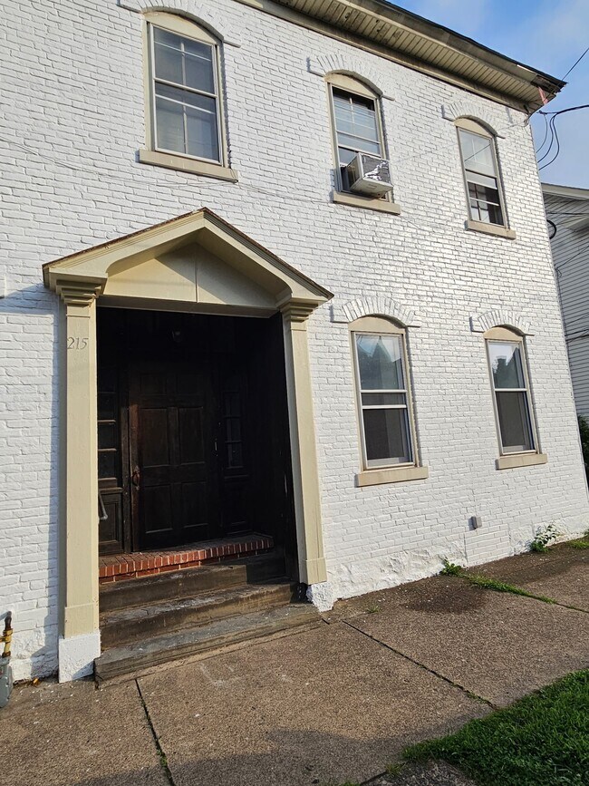 Building Photo - 215 E Front St