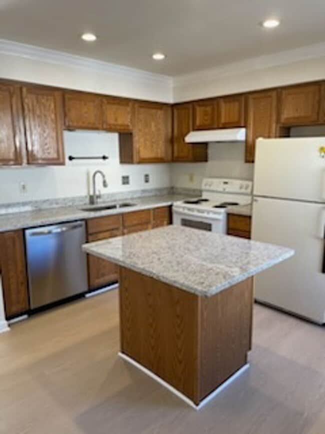 Building Photo - 4136 Hummel Way