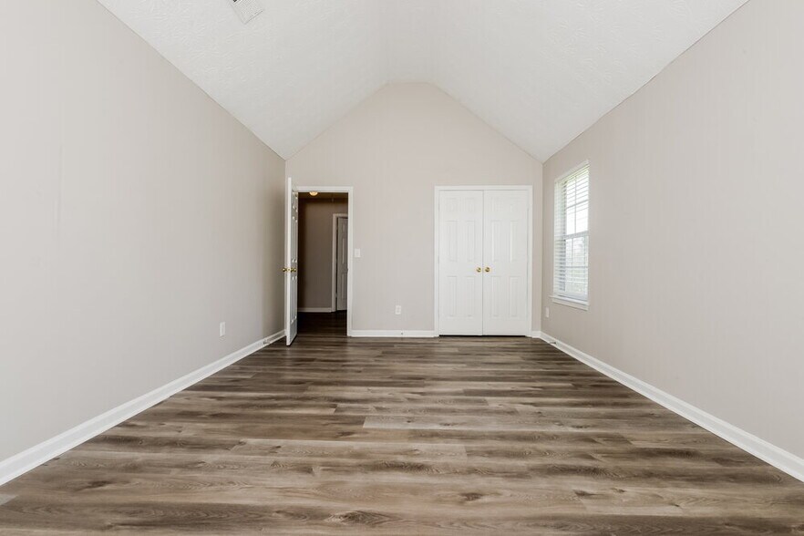 Building Photo - 1110 Ivey Ln