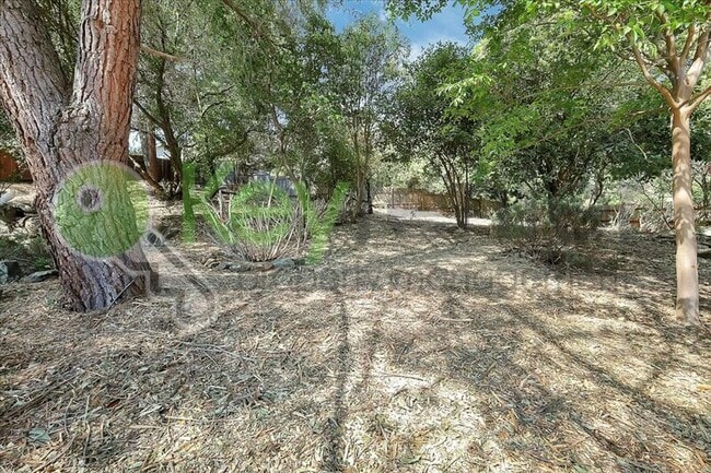 Building Photo - 3556 Mesa Verdes Dr